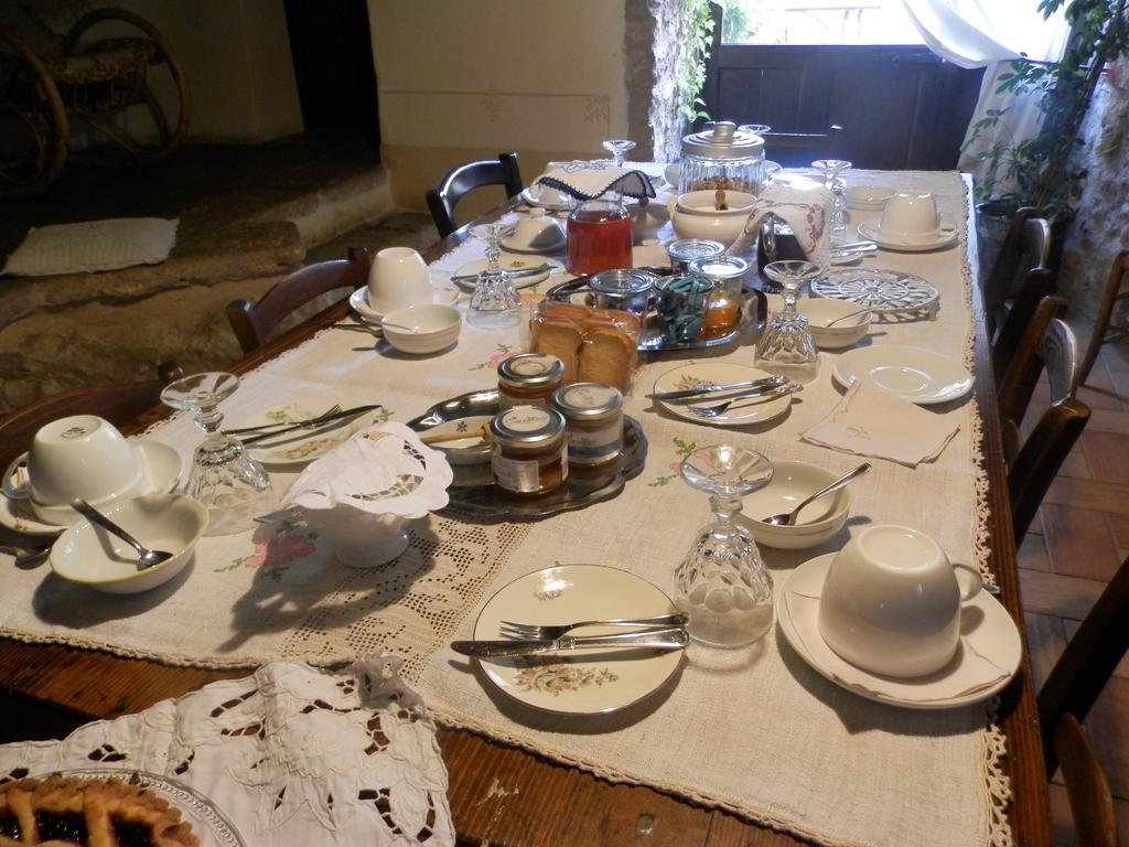Residenza Di Paese Castello Del Poggio Hotel Ferentillo Kültér fotó
