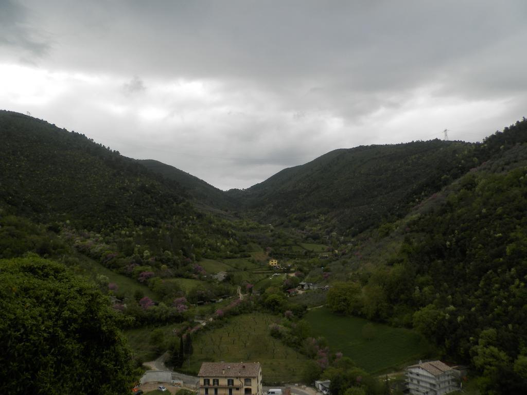Residenza Di Paese Castello Del Poggio Hotel Ferentillo Kültér fotó